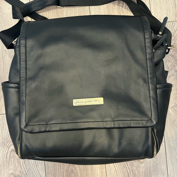 Petunia Pickle Bottom Handbags - Petunia Pickle Bottom Boxy Backpack